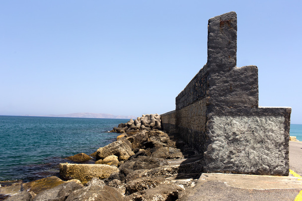 Stone pier on the background of the sea - Foto, immagini