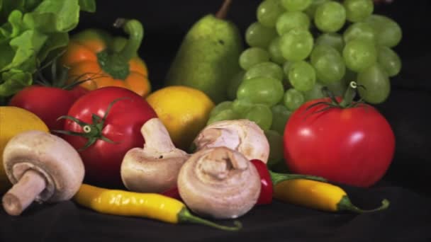 Mélange coloré de fruits et légumes
 - Séquence, vidéo