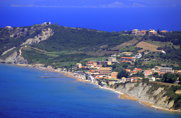 vista sobre Arillas (Agiou Georgiou Arillas) na ilha de corfu (gree
 - Foto, Imagem