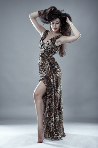 Beautiful latin model posing - Foto, Imagen