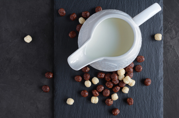 Cereal balls and milk - Foto, Imagem