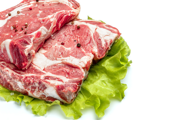 Uncooked organic shin of beef meat - 写真・画像