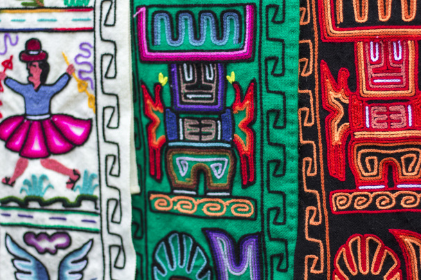 Tissu coloré au marché au Pérou, Amérique du Sud
 - Photo, image