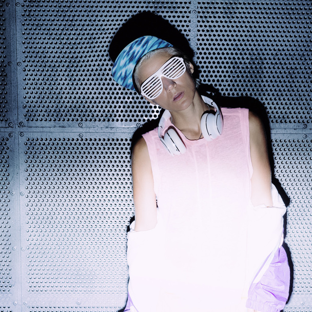 Girl in the night city Urban DJ style fashion - Foto, imagen
