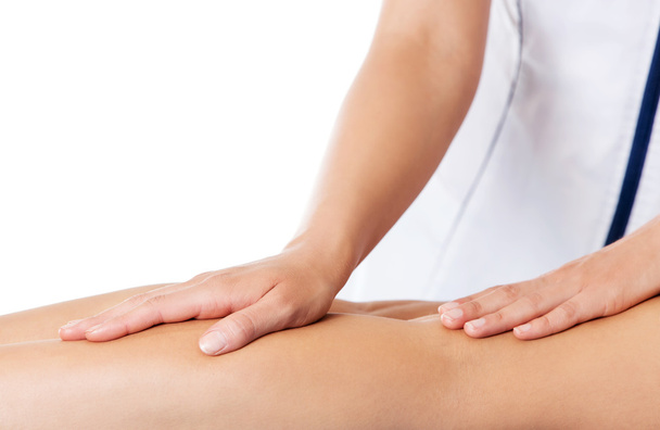 Woman having massage of body in the spa salon. Beauty treatment concept. - Φωτογραφία, εικόνα