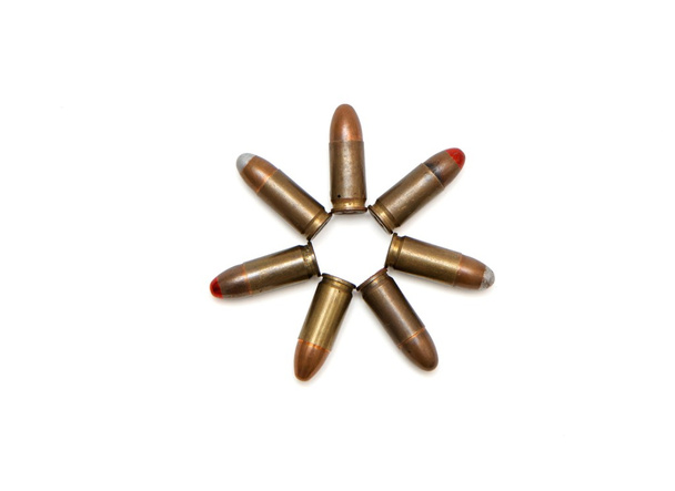 zeven-puntige ster van 9mm cartridge - Foto, afbeelding