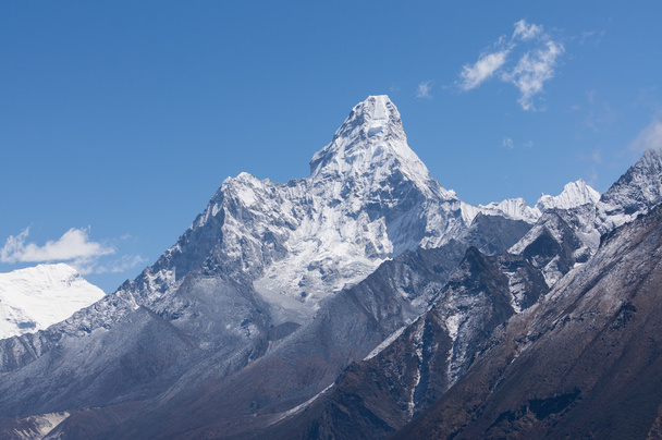 Montagna Ama Dablam, regione dell'Everest
 - Foto, immagini