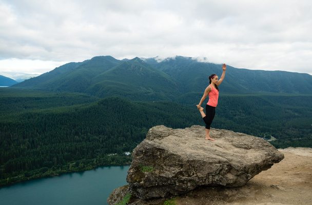 Yoga di montagna - Posa delle donne 12
 - Foto, immagini