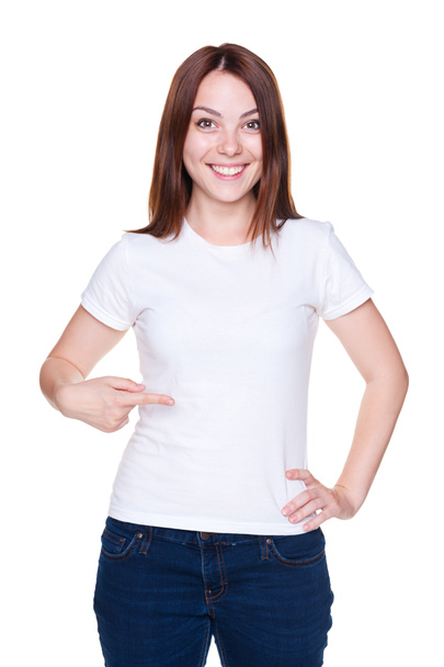 Femme pointant son t-shirt blanc
 - Photo, image