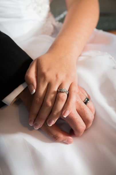 Morsian ja sulhanen äskettäin naimisiin
 - Valokuva, kuva