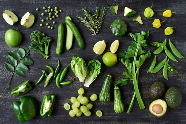 Green raw vegetables and fruits - Фото, зображення