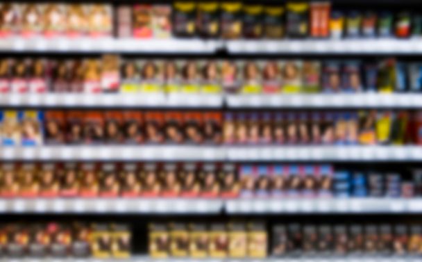 Supermarket hylly eri tuotteita
 - Valokuva, kuva