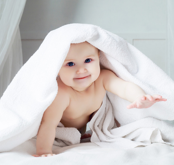baby with a towel - Fotografie, Obrázek