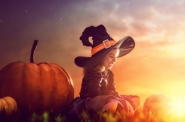 little witch outdoors - 写真・画像