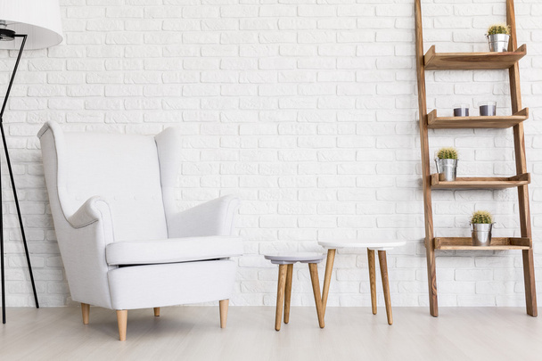 Peaceful whiteness of comfy lounge corner - Fotografie, Obrázek