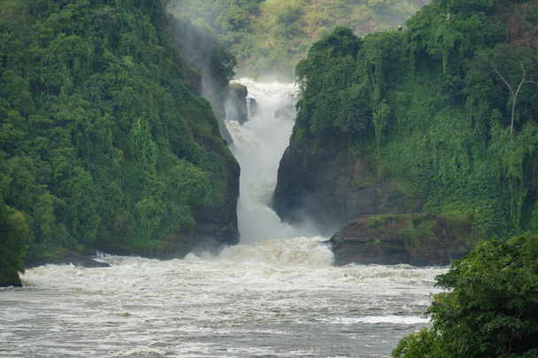 Murchison Falls met toursits op de top, Oeganda - Foto, afbeelding