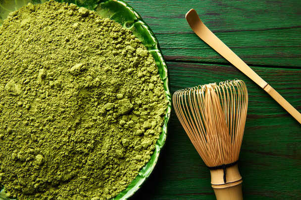 Matcha tea powder bamboo chasen and spoon - Фото, зображення