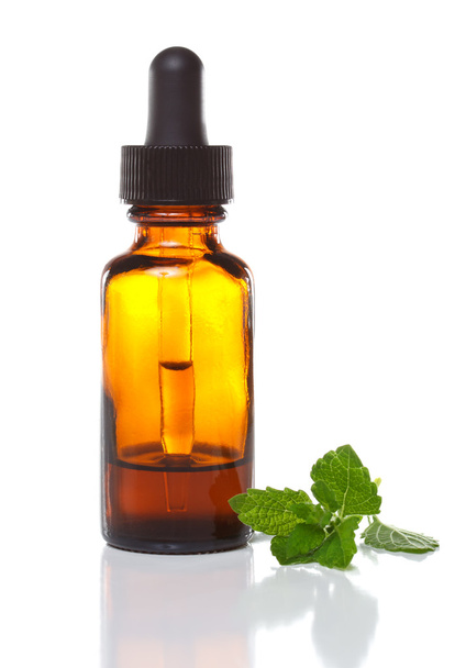 Herbal medicine dropper bottle - Фото, зображення