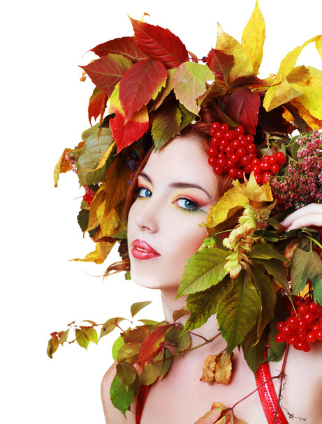 woman in autumn wreath - Φωτογραφία, εικόνα
