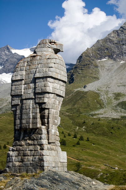 Statue d'aigle de montagne
 - Photo, image