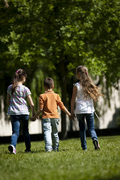 Children running - Φωτογραφία, εικόνα