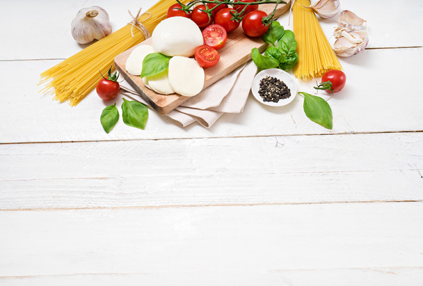 Ingredientes de cocina italiana
 - Foto, Imagen