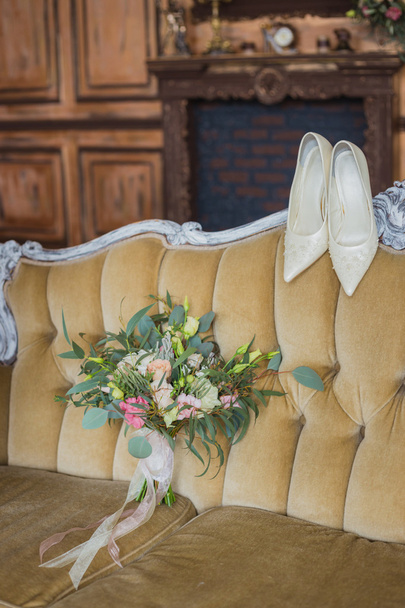 bridal bouquet with shoes - Foto, Imagem