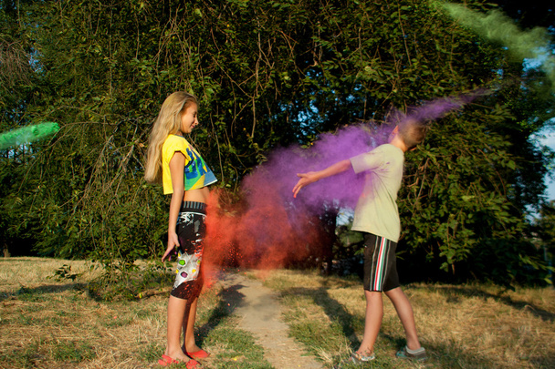 boy and girl Holi paint - Foto, afbeelding