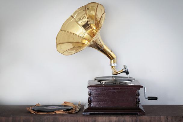 De oude fonograaf - Foto, afbeelding