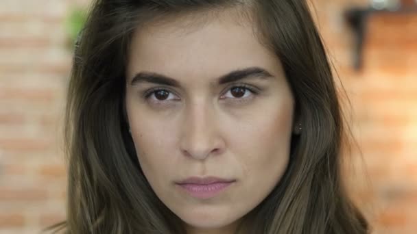 Tenso, Estressado, Close Up of Beautiful Lovely Female Face
 - Filmagem, Vídeo