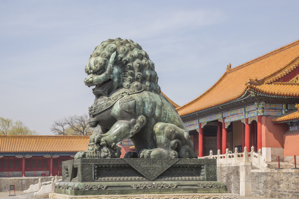 Κίνα Πεκίνο απαγορευμένη πόλη το άγαλμα του λιονταριού - Φωτογραφία, εικόνα