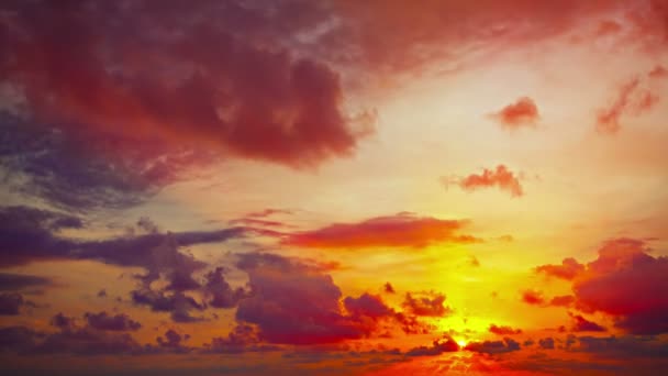 Drámai naplemente a Timelapse a gyorsan változó színek - Felvétel, videó