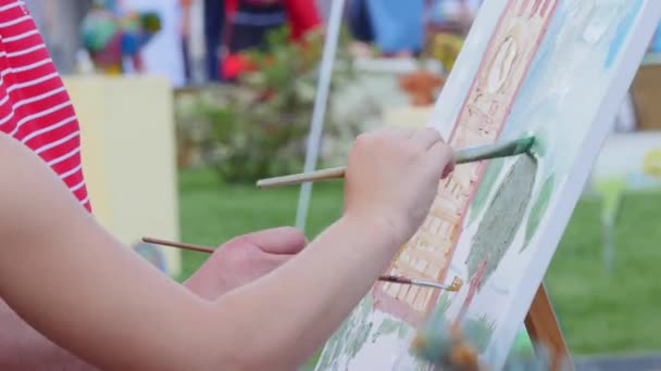 Tuval üzerine suluboya ile boyama - Video, Çekim