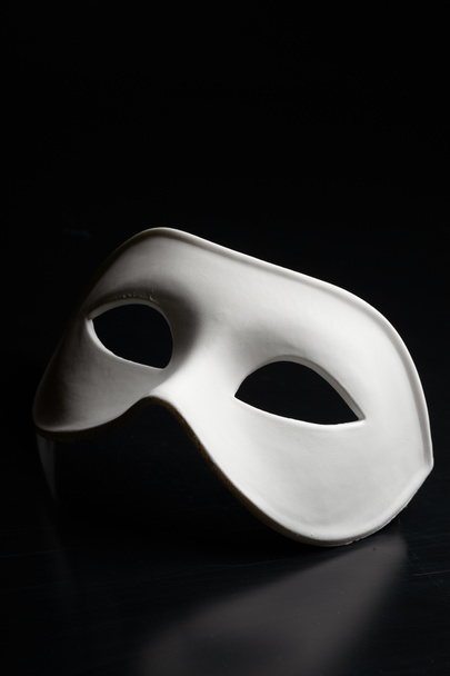 máscara blanca
 - Foto, Imagen
