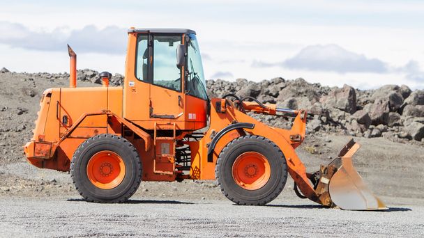 Grand bulldozer orange
 - Photo, image