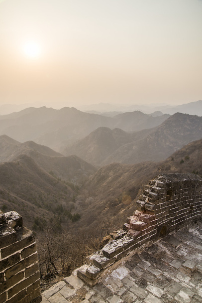中国の壮大な万里の長城 - 写真・画像