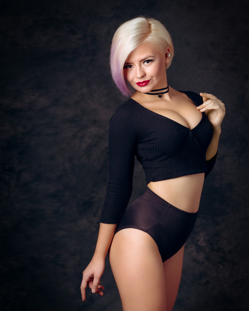 Portrét mladé blond ženy, subkultura stylizované - Fotografie, Obrázek