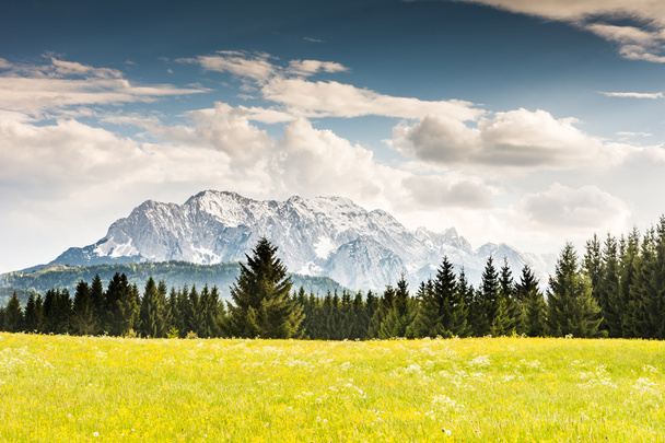 Горы Карвенделя в Альпах Баварии
 - Фото, изображение