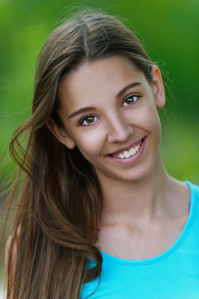 Beautiful smiling teenage girl - Photo, Image