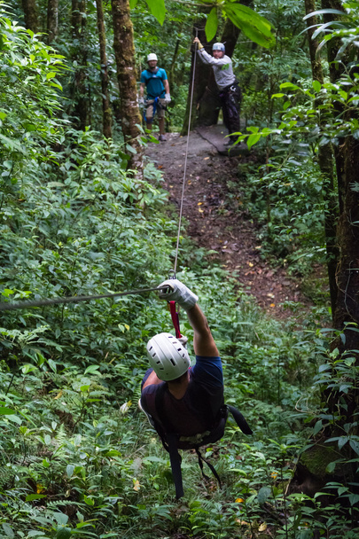 Visites guidées de la verrière de tyrolienne au Costa Rica
 - Photo, image