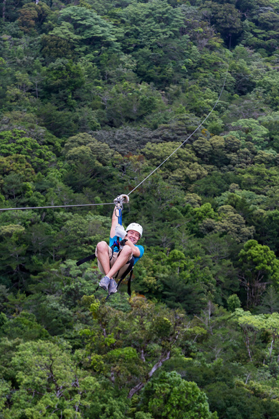 Wycieczki zip line baldachim w Kostaryce - Zdjęcie, obraz