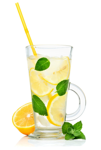 Lemoniada, woda z cytryną - Zdjęcie, obraz