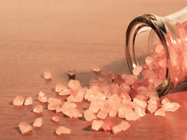 Гімалайських кристалів солі є значно перевершує традиційні йодована sa - Фото, зображення