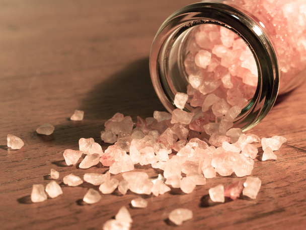 Himalayan crystal salt is far superior to traditional iodized sa - Photo, Image