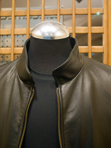 jaqueta de couro no manequim
 - Foto, Imagem