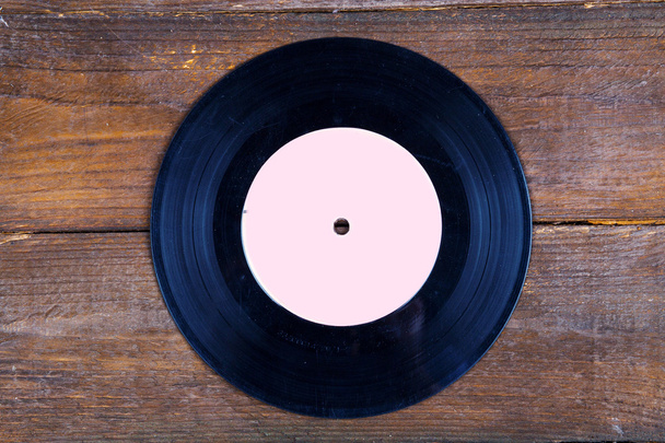 disque vinyle noir isolé sur fond blanc - Photo, image