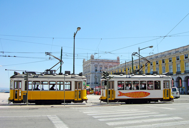 tipik sarı tramvay Lizbon, Portekiz - Fotoğraf, Görsel