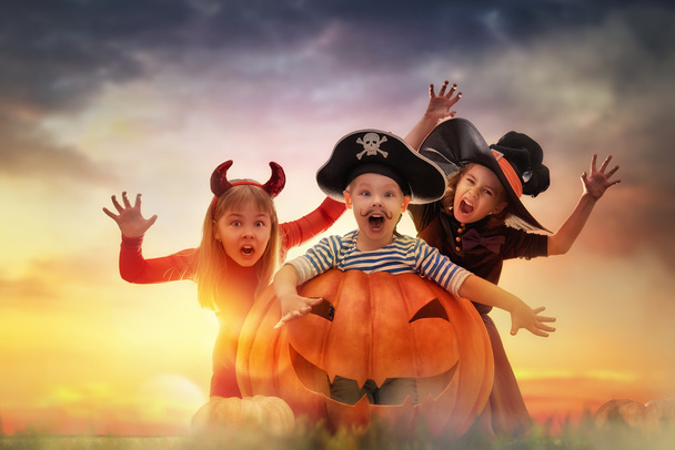 children on Halloween - Valokuva, kuva