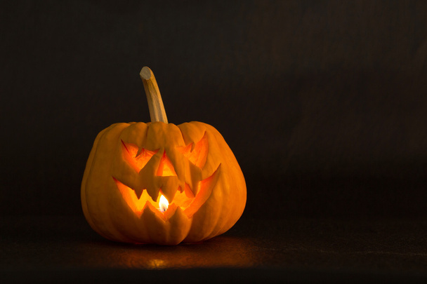 Halloween pumpkin scary lantern evil face - Fotoğraf, Görsel