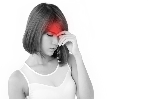 gefrustreerd, boos, ongelukkige vrouw met hoofdpijn - Foto, afbeelding